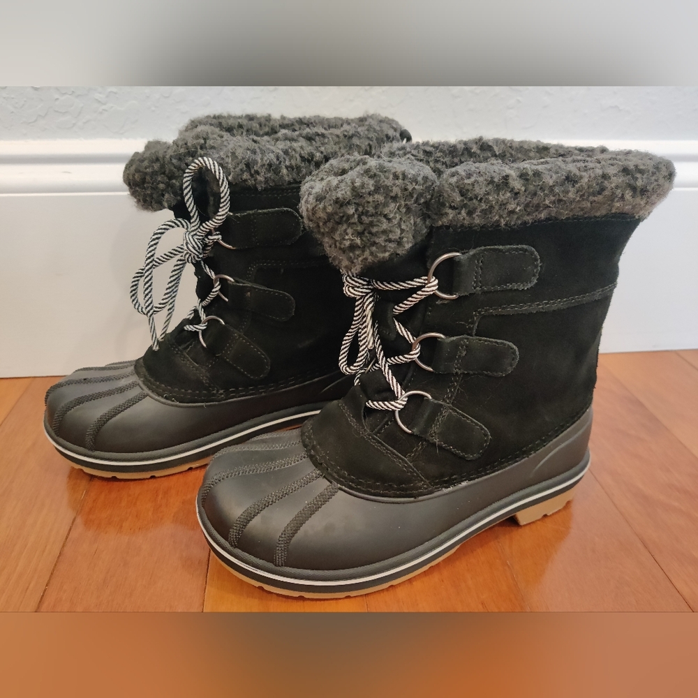 Cat & Jack Black Leather Snow Boots